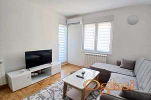 Izdaje se jednoiposoban stan na Zvezdari sa garažom, 36m2